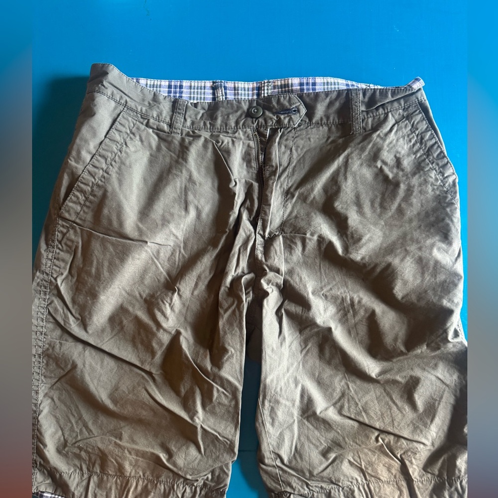 Men’s  Reversible shorts size 32